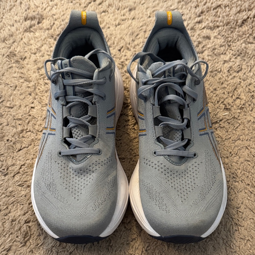 ASICS Gel Nimbus 25 Men's Gray Running Shoes. Size 9.